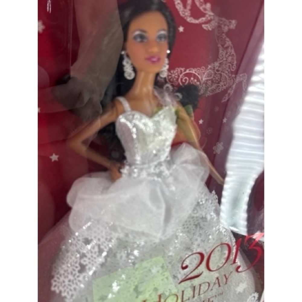 Mattel NEW 2013 Holiday Barbie 25th Anniversary Silver Gown Collector Doll - Picture 3 of 8
